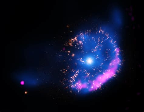 example
                                        of blue halo around distant
                                        star