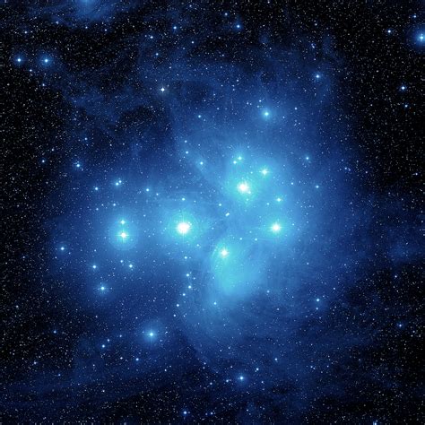 example
                                        of blue halo background light
                                        around distant stars